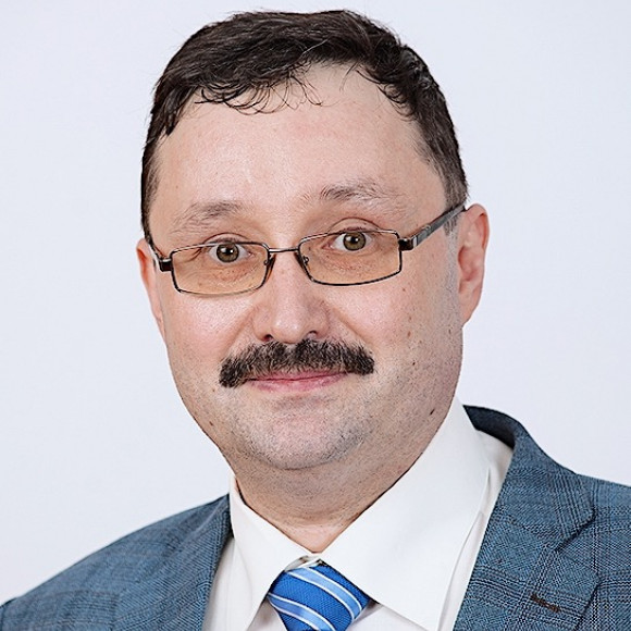 На фотографии Баталов Роман Ефимович