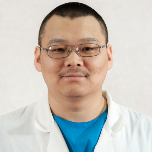 На фотографии Оюнаров Эртине Олегович