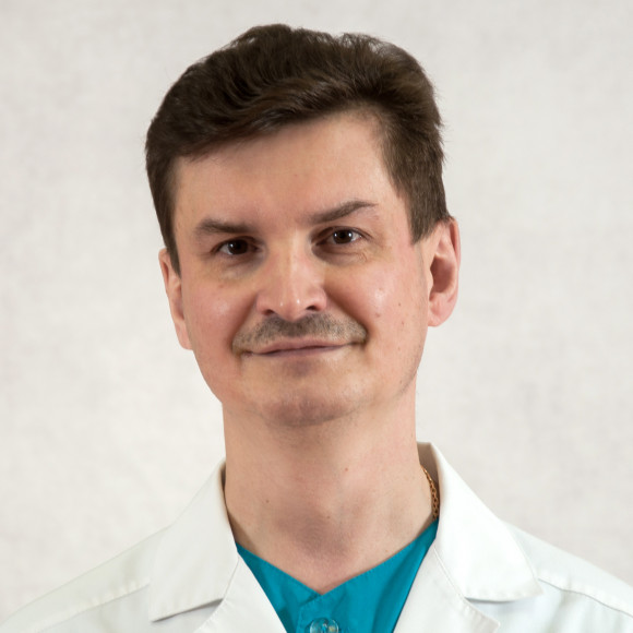 На фотографии Марков Валерий Валентинович